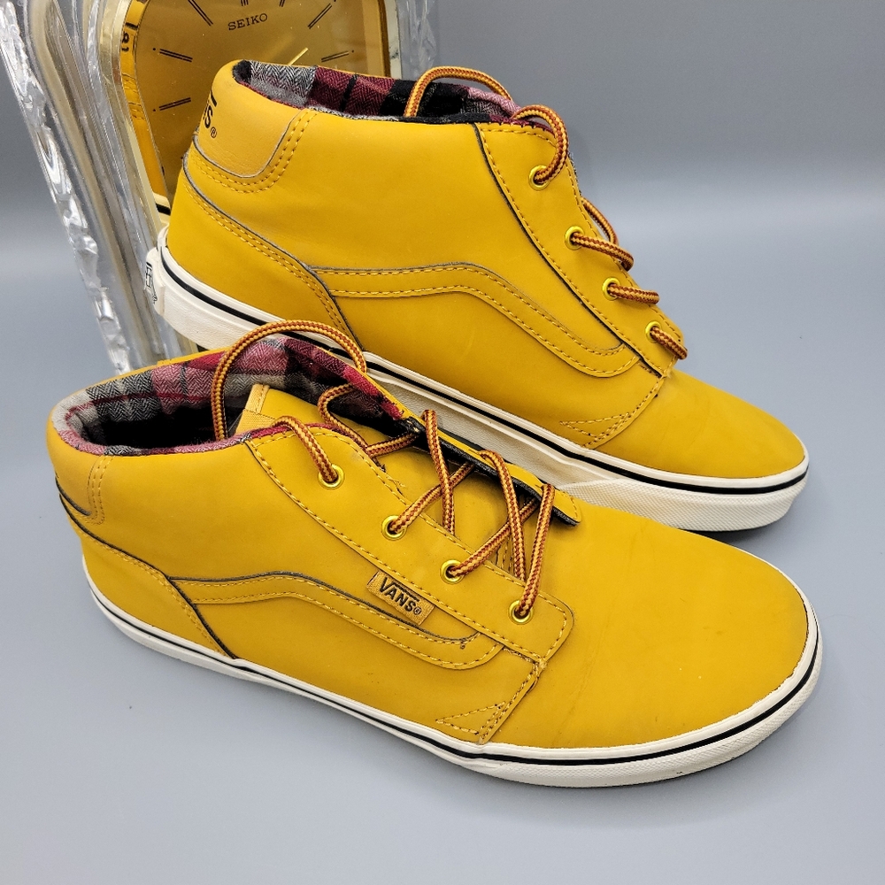 Vans Chapman Mid Shoes Youth Sz 7 camel White Sneakers